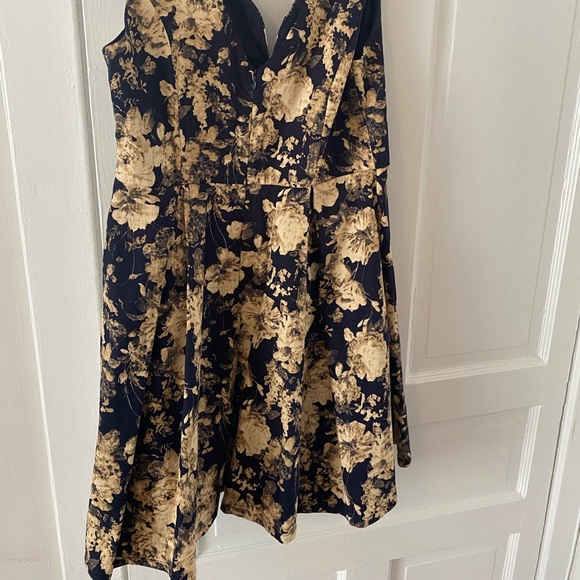 Blue and beige floral dress. Sweetheart neck with straps, above knee length. - Picture 2 of 2